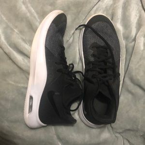 Nike Air Versatile III Basketball Shoes